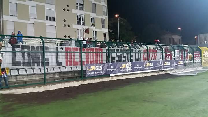 Come l'acciao resiste la città #Livorno #Livornononsipiega <a href="/senzasoste/">Senza Soste</a> <a href="/minuto78/">Minuto Settantotto</a>