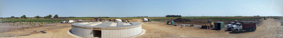 ALEX_nomics's tweet photo. Bean bin is finished now, finishing up reclaim tunnel walls between the big corn tanks now https://t.co/NsoFXuuu92
