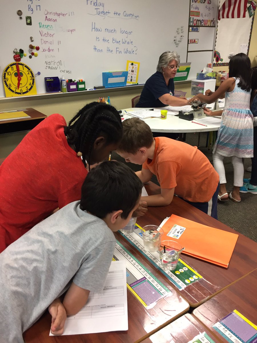 VikkiPrieto's tweet image. Properties of matter stations.