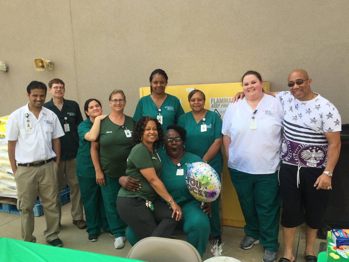 roberta_tinch's tweet photo. Thank you to our EVS team for keeping our facility beautiful and clean for our patients!!  Happy EVS Week!!🎉🎉 #capldi3 https://t.co/2uhMuQPYbT