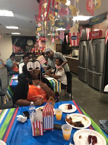 Unette Thomas tweet media