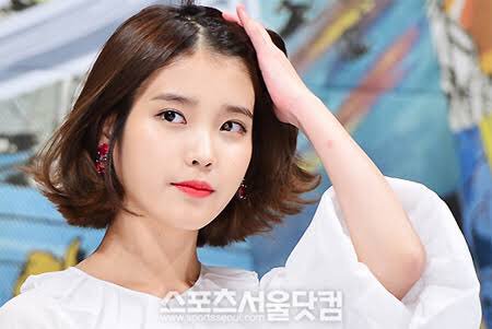 𝕤𝕠𝕜𝕠𝕞𝕠 韓国アイドルだとiu も好きだけど この女いけすかね 大嫌い って感情も持ち合わせてる モテない女の愛憎だよ Iu の絶対に男にモテる モテる要素でかい そして実際に女の私から見ても堪らなく可愛い つらい 可愛い ムカつく 好き