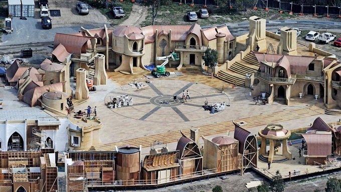 Así es Asgard, el set de rodaje creado para la película 'Thor: Ragnarok' #movies #cine #thor #thorragnarok