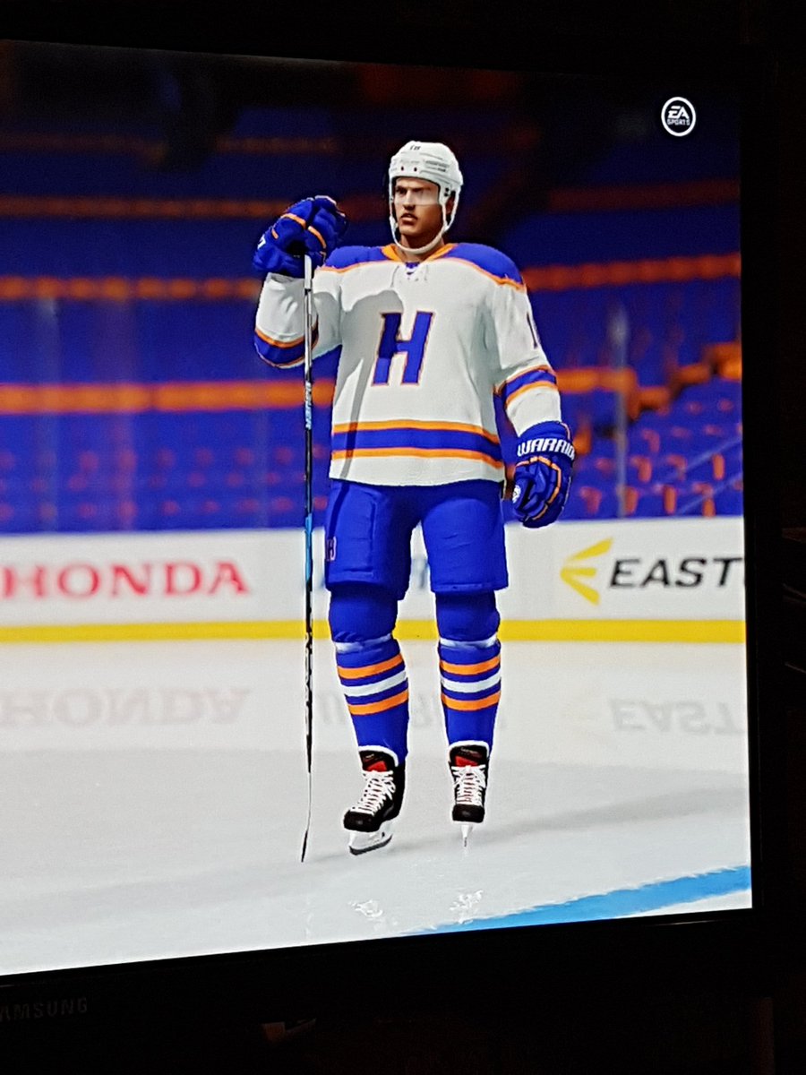 RobbieMcPhee21's tweet image. Everyone meet the 32nd NHL team, and their mascot Angus, the Halifax Highlanders! @EASPORTSNHL #ExpansionMode