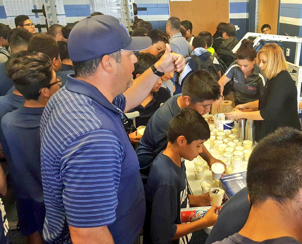 MarisaLGarza's tweet photo. Ice cream sundaes for our Lion football teams.  
#sundaebest https://t.co/VVyJcNL9ar