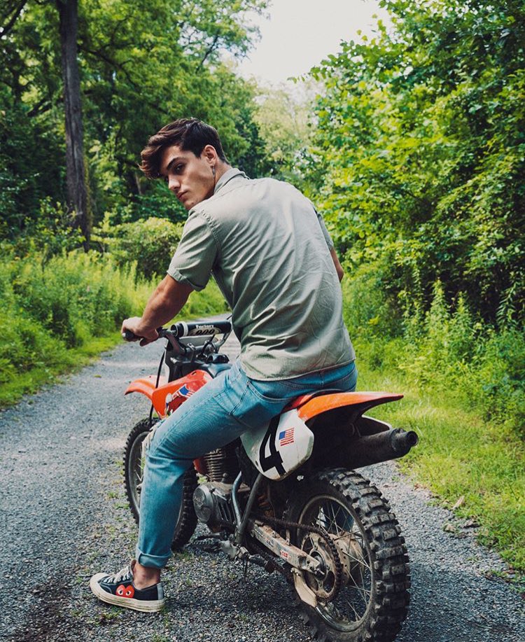 enhypenkth's tweet image. rt to bless everyone's timeline (and also to vote) #DolanForStreamys