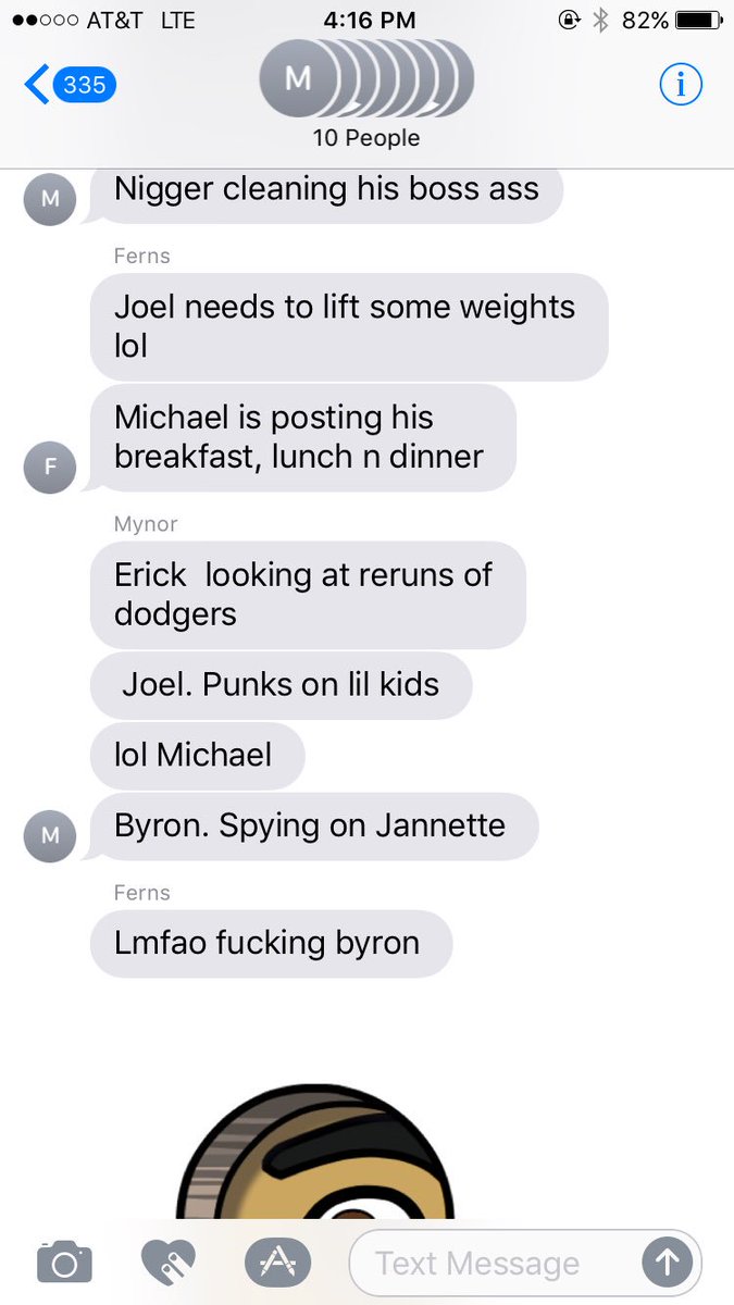 Atownerik's tweet photo. When someone asks a question in the group chat and no one responds ... lol #gettingroasted https://t.co/MnIgUGbp3p
