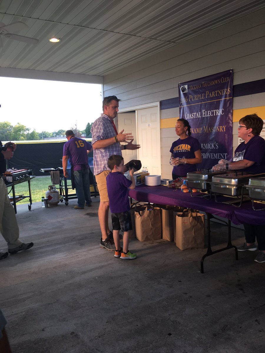 a special thanks to the touch down club for feeding all us cheerleaders b4 every home game! u know how us girls get when we don't get fed🤔💜