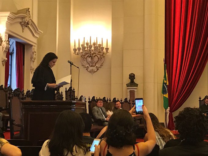 Ver imagem no Twitter Ver imagem no Twitter