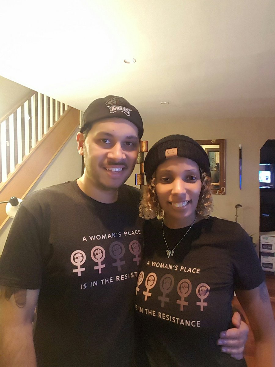 GeeksOfColor's tweet image. Our GOC shirts are on sale right now for $14! Get the GOC swag! Stay lit 🔥bit.ly/2wh8gEF