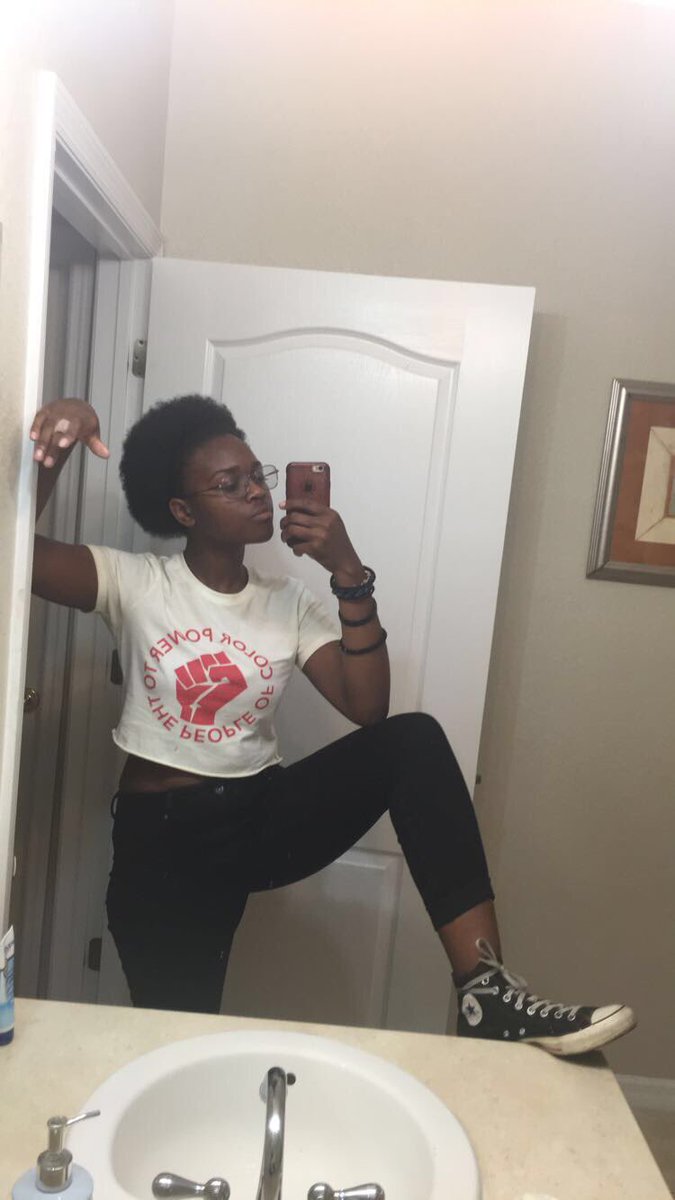 GeeksOfColor's tweet image. Our GOC shirts are on sale right now for $14! Get the GOC swag! Stay lit 🔥bit.ly/2wh8gEF