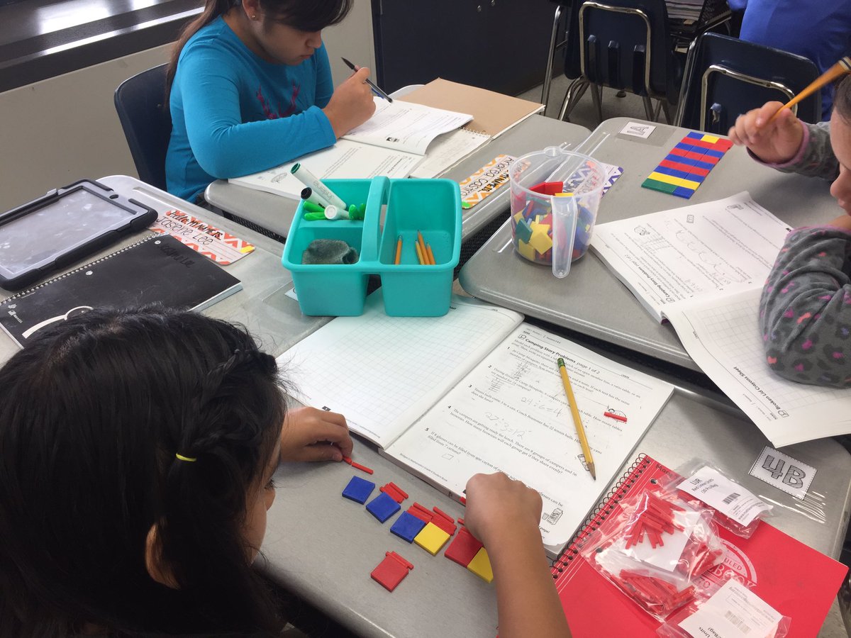 ManciniJen's tweet photo. 4th grade Math Forums @MissAlaeddin @SerenaHills_161 #d161learns #bridgesmath https://t.co/FfyX0ncmFw