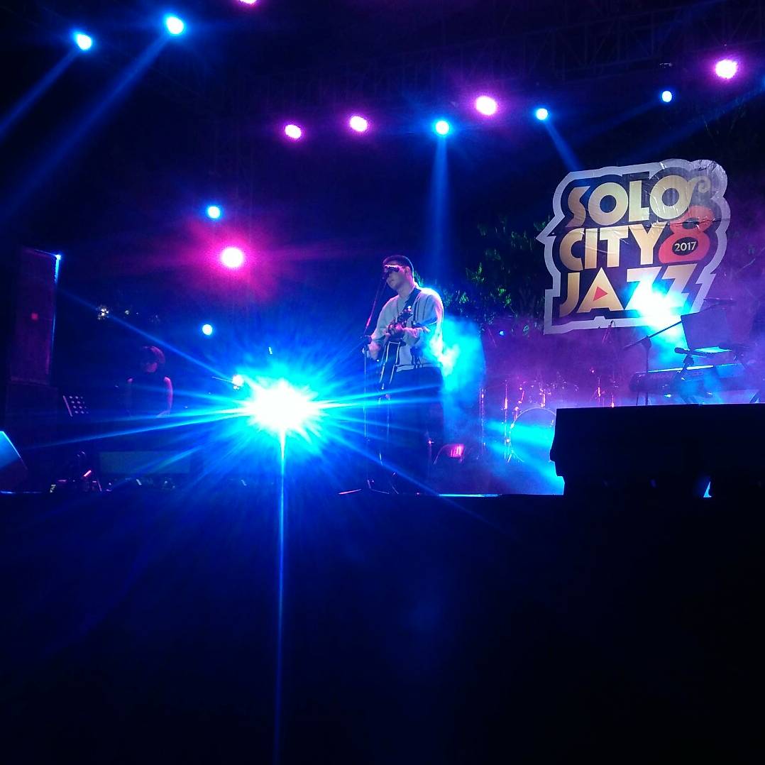 SoloCityJazz's tweet photo. Masih berlangsung saat ini #SoloCityJazz bersama @bensihombing 

Di #BentengVastenburg https://t.co/kAzQ0v7jva