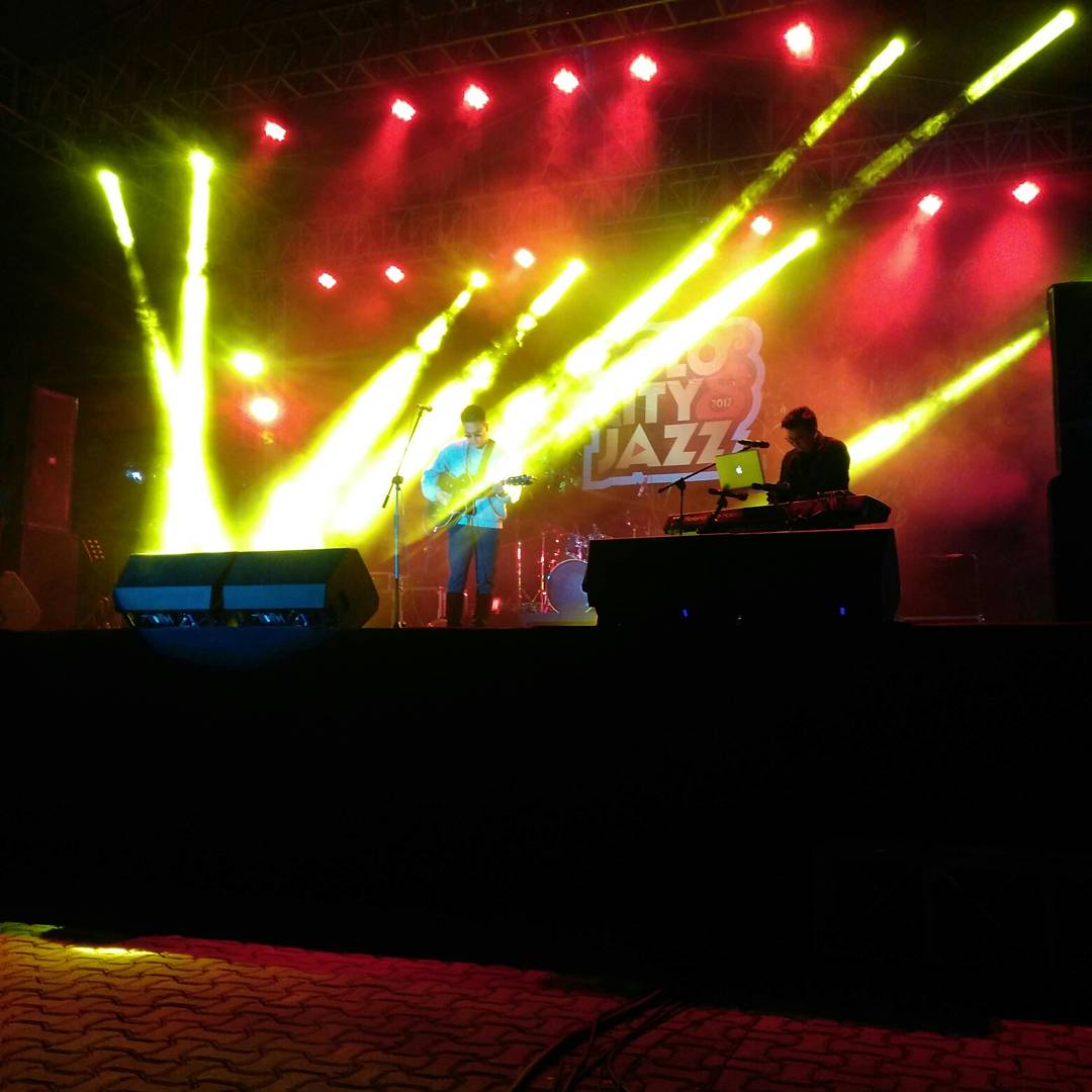 Masih berlangsung saat ini #SoloCityJazz bersama <a href="/bensihombing/">ben sihombing</a> 

Di #BentengVastenburg