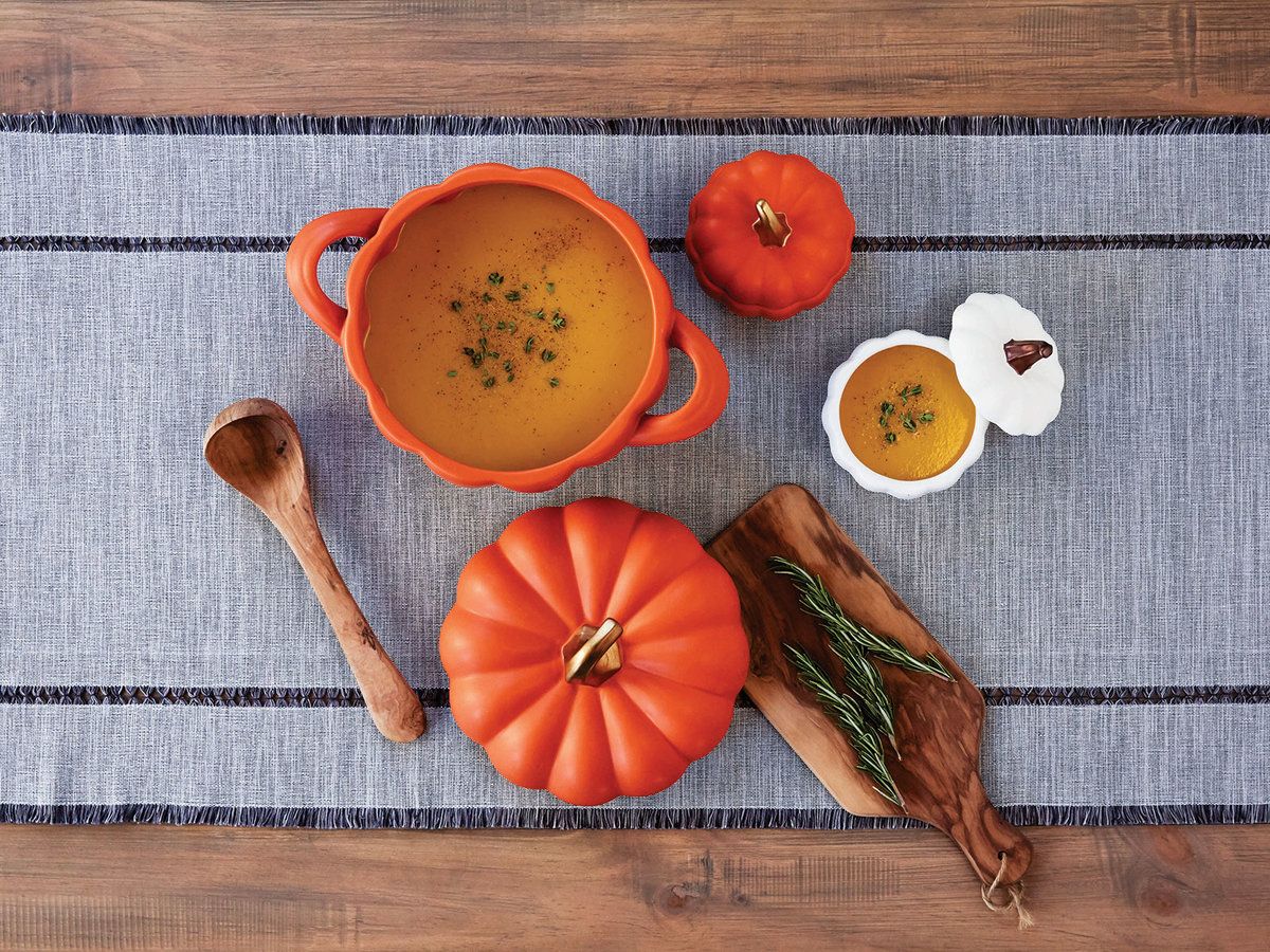 These beautiful #kitchen accessories are reminding us why we love this time of year so much. <a href="/foodandwine/">Food & Wine</a> #Autumn bit.ly/2xwErQu