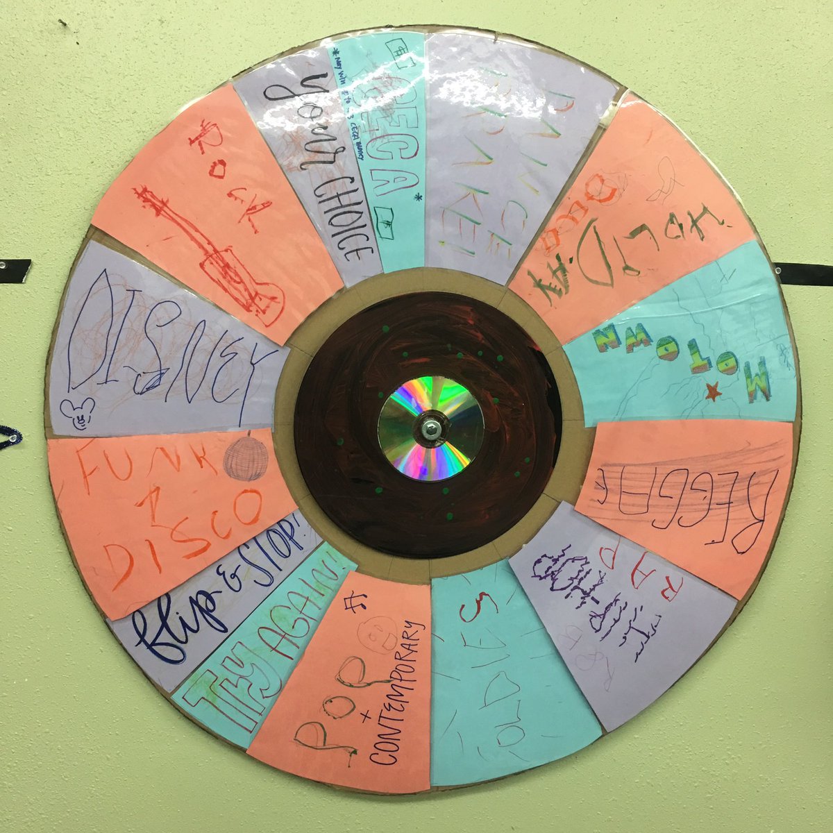 ableartswork's tweet photo. Wheel of song at #AbleArtsWork Hawthorne affiliate #CECA. #thisisme #countmein #musictherapy https://t.co/68l6hoggiJ