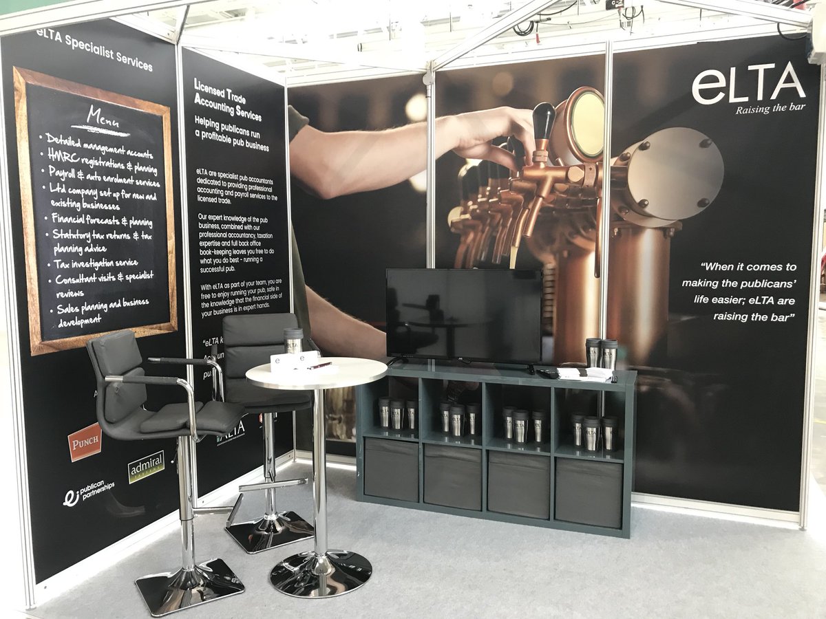 DisplayTeam_UK's tweet photo. We hope the lovely ELTA have a fab show! Loved installing this one ;) who says girls can’t install! I did get some odd looks #displayteamuk https://t.co/k8QzuseyBx