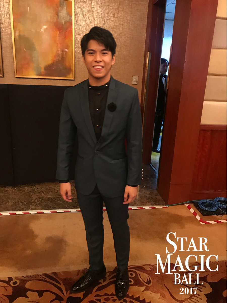 ABSCBN_Showbiz's tweet photo. LOOK: Nash Aguas at the #StarMagicBall2017 | via @shiereyes https://t.co/aRrARKYJTS