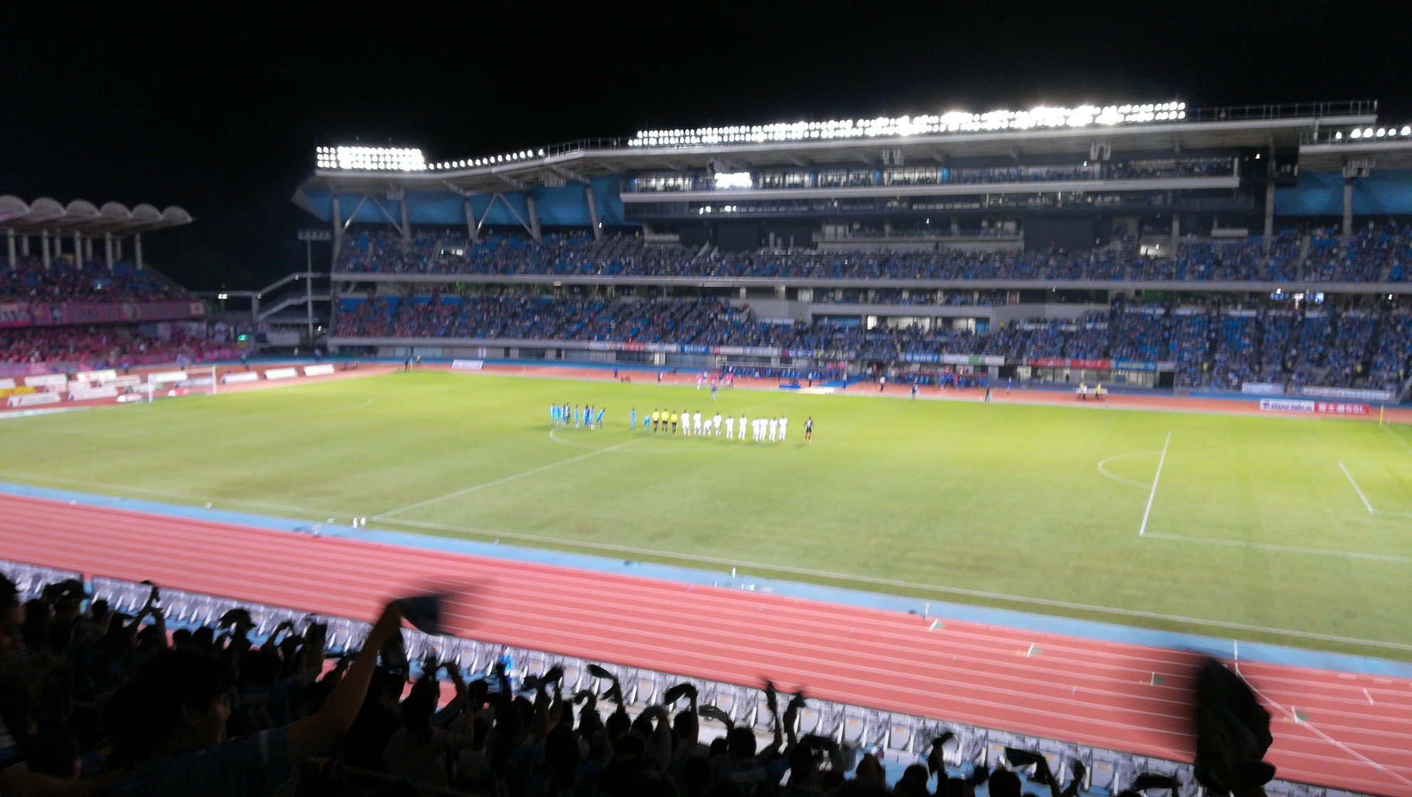 いるーか 試合終了 川崎5 1セレッソ 点差以上の完勝 もう2点取れた試合だったけど スーパーゴール連発のゴールラッシュは 最高 長居で何も出来ずに負けただけに 溜飲の降りる勝利 怪我人が出ても フロンターレのサッカーは揺るがない これで東急