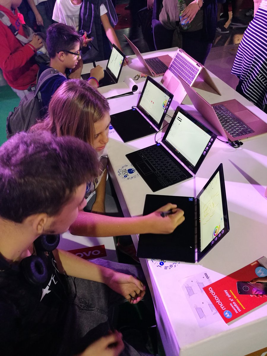 juniper_tw's tweet photo. La giornata a @MilanGamesWeek continua con gli incredibili Lenovo Yoga Book
@lenovoitalia #MGW17 #PrincessMGW https://t.co/fTwNFZFm07