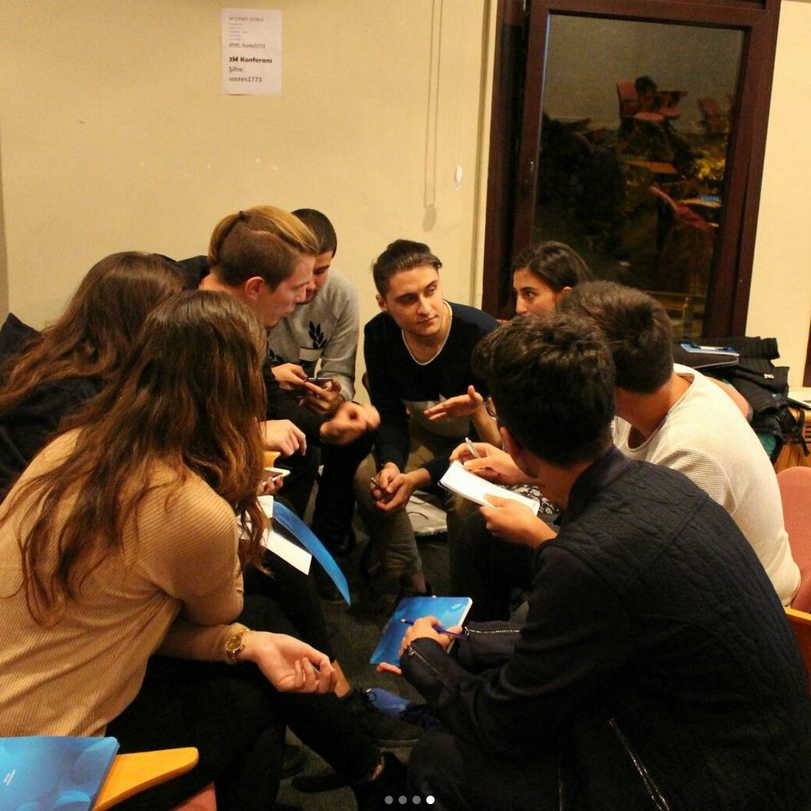 GlobalSWAI's tweet photo. All teams started working on their project! #GSWAI #SWAIistanbul #artificialintelligence #stageco #stagecoplatform https://t.co/P07qIh5qY2