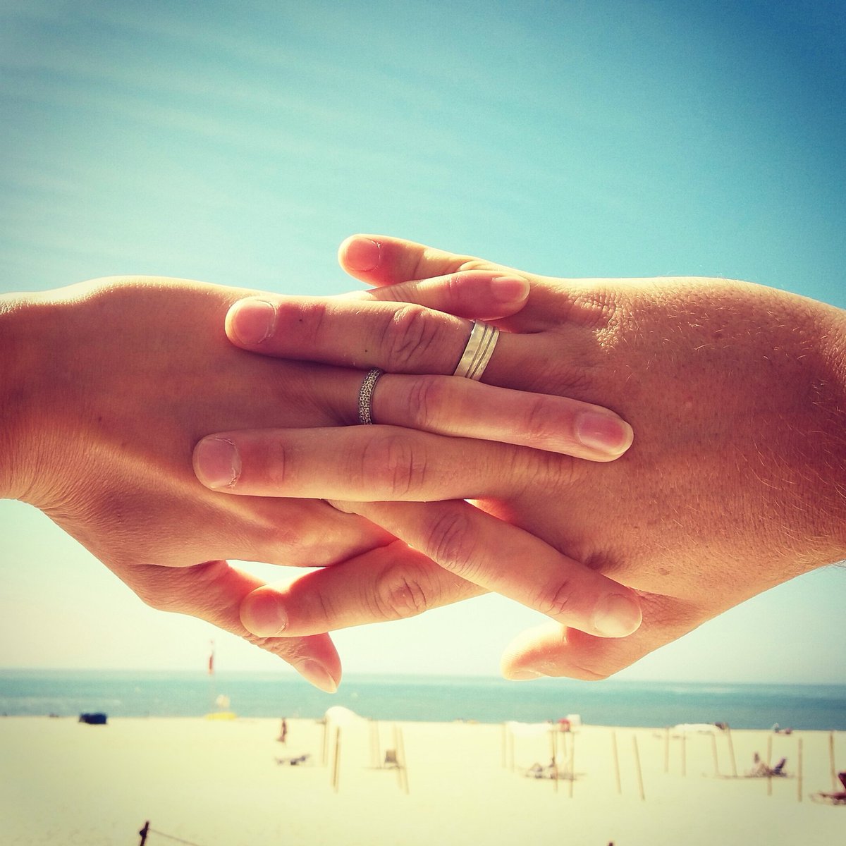 veerle_vde's tweet photo. ❤ #MeAndMyHusband #OurWeddingRings #TrueLove #StrongMatch #SoHappy #Flashback ❤
#Portugal #Beach https://t.co/ltGy25GwLA