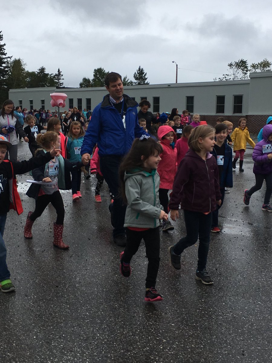 pasadenaelem's tweet photo. Can we reach our $6,000 goal?  Of course we can! #TerryFox2017 https://t.co/7gc3sT027j