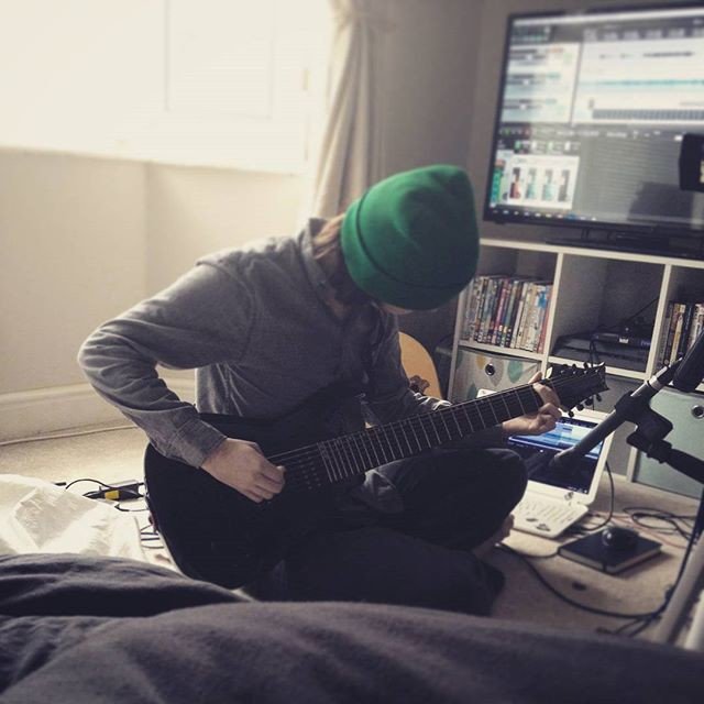 Wonder Bar tweet media