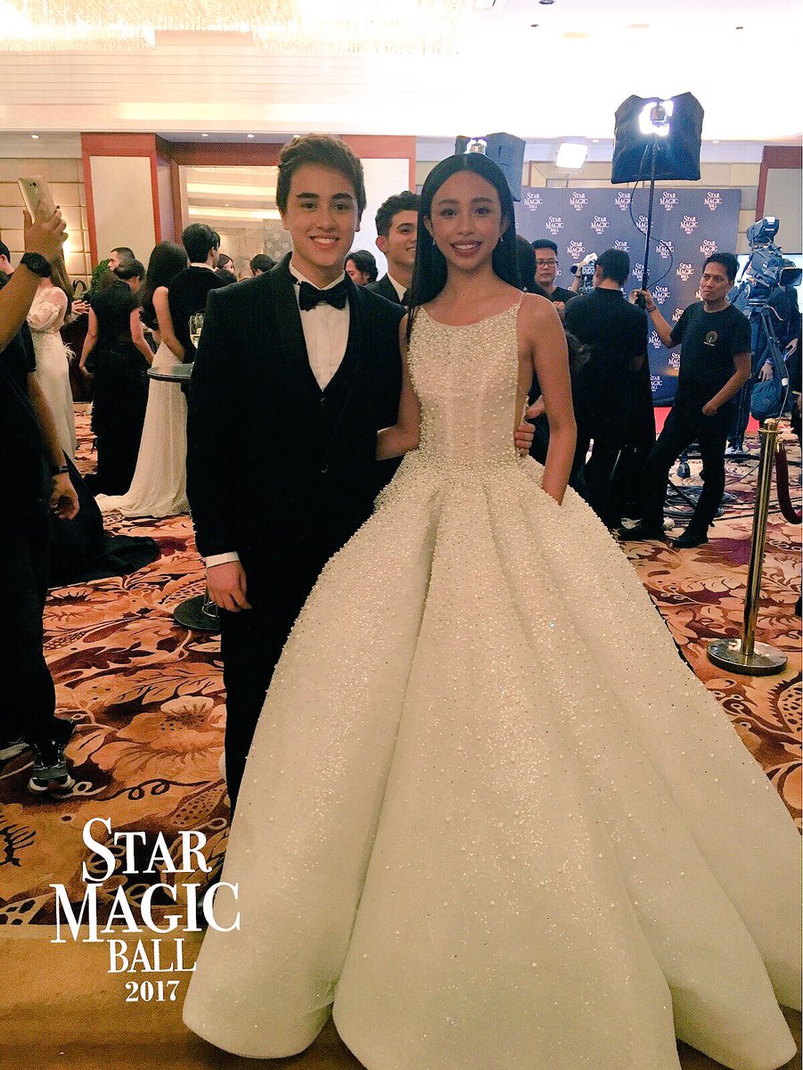 itizdahlia's tweet photo. Perfect Together! @starmagicphils 

-

MAYWARD MagicalNightAtSMB https://t.co/fgFB8pBHXg