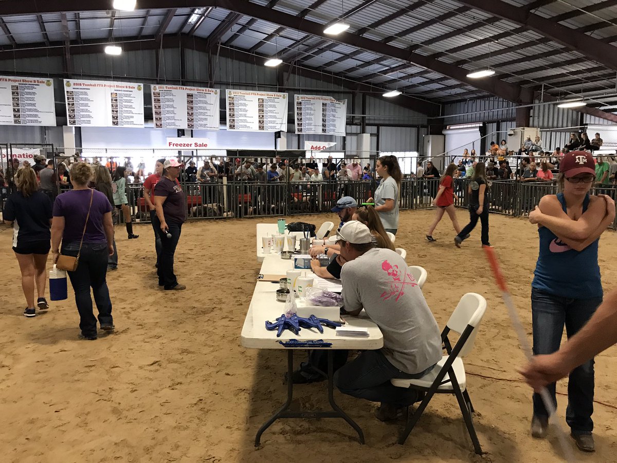 TomballFFA's tweet photo. The animal selection has started!!! https://t.co/5qNujNl60D