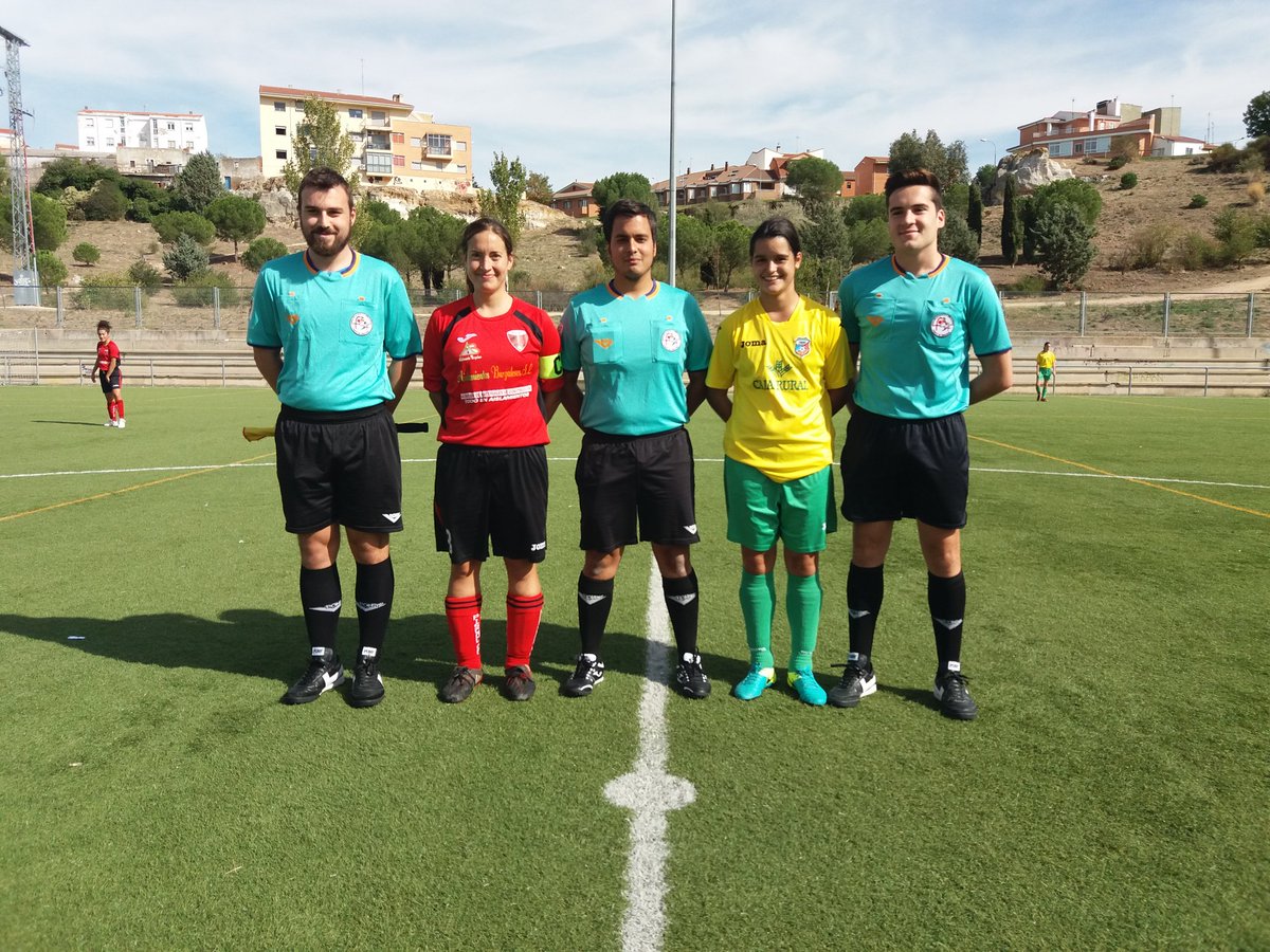 amigosdelduero_'s tweet photo. Da comienzo en Valorio la Liga regional.
El equipo de @rcampanof se mide al @capiscolfem_tb.
Vamos!!! https://t.co/OWLnRwcd7V