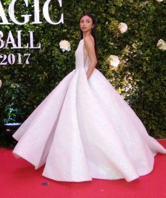 MayWardGlobals's tweet photo. @maymayentrata07 pahiram naman ng gown mo kahit kalahating oras lang oh!hahah
MAYWARD MagicalNightAtSMB https://t.co/nc7jQvbjzr