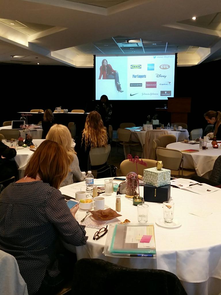 ParentClub's tweet photo. Influncer and brands should work together says @kekad #blogpodium 17 https://t.co/ToLnPvPr2N
