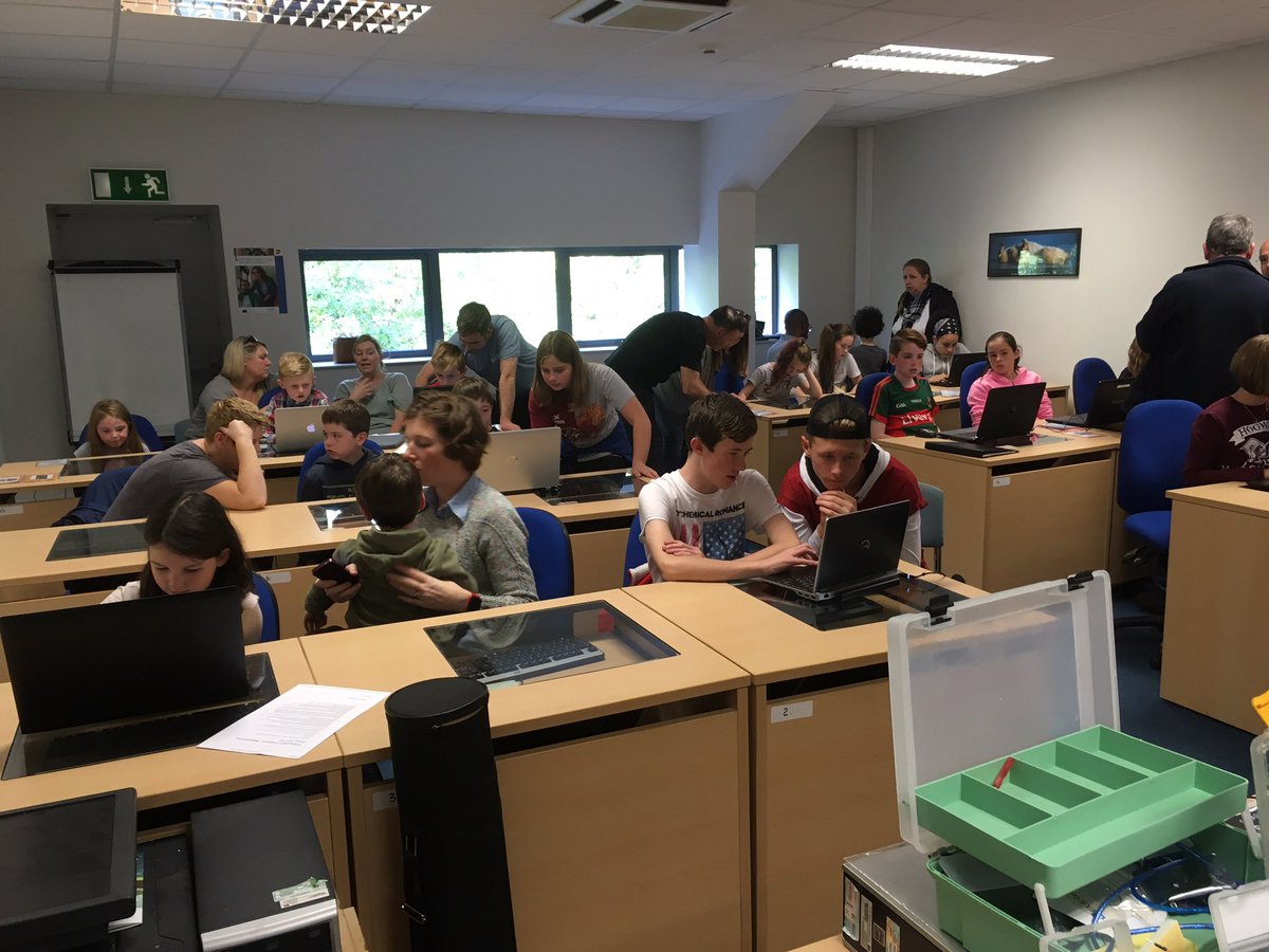 coderdojoLD's tweet image. Full house in @CoderDojo #Longford today - great to see so many #ninjas #GirlsInSTEM #futuretech #saturdayaft @LeoLongford  @LongfordPPN