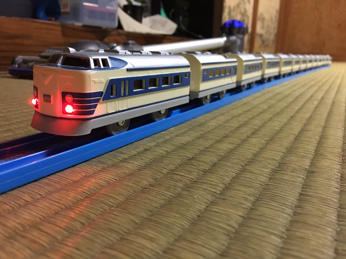 あやめ2号 בטוויטר プラレール 5系寝台特急はつかり 13両フル編成になった あやめ2号 בטוויטר プラレール 5系寝台特急はつかり 13両フル編成になった