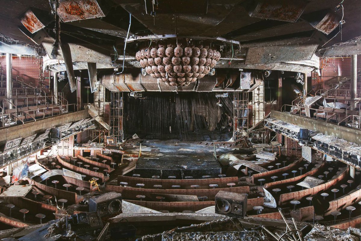 mashable's tweet image. Eerie first images of inside the sunken Costa Concordia on.mash.to/2hA7lc8