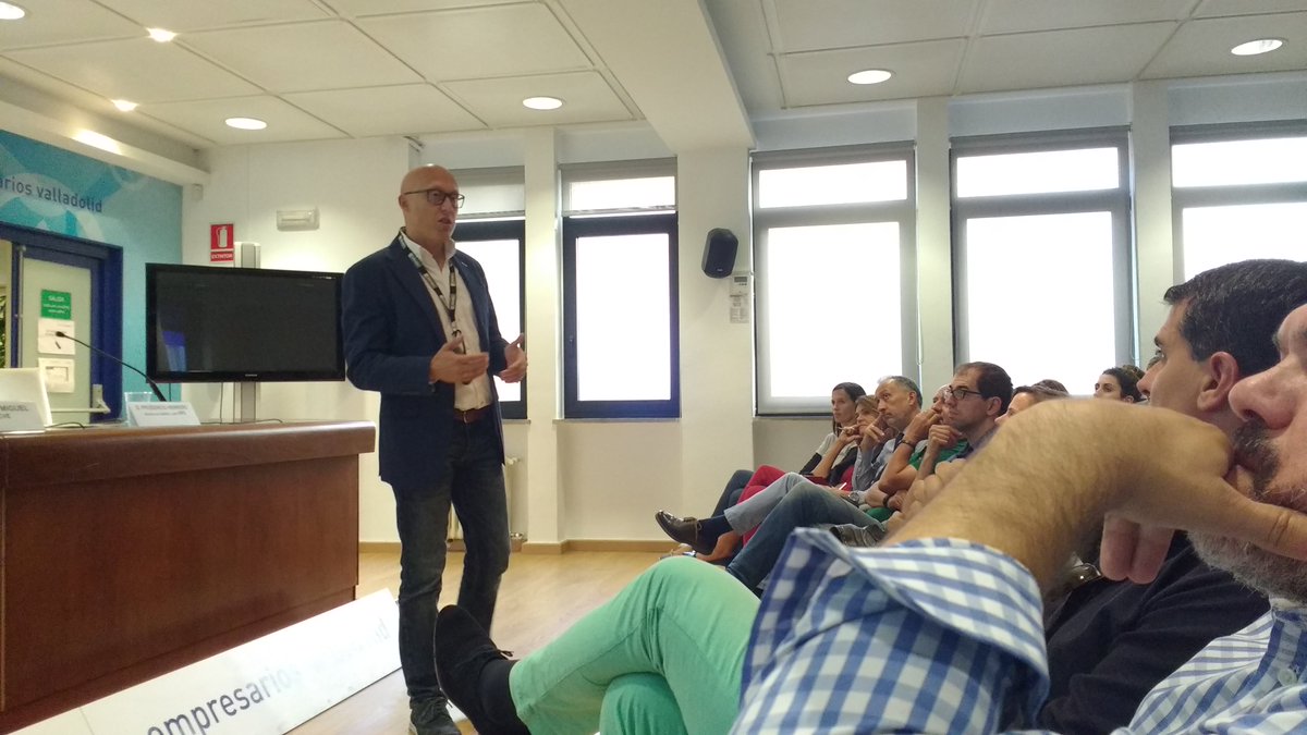 penchoha's tweet photo. Hoy @nachocoque nos comparte las lecciones aprendidas del deporte de élite para aplicar en la empresa. Para @APDasociacion y @CVE_ https://t.co/pgKXtOV9PO