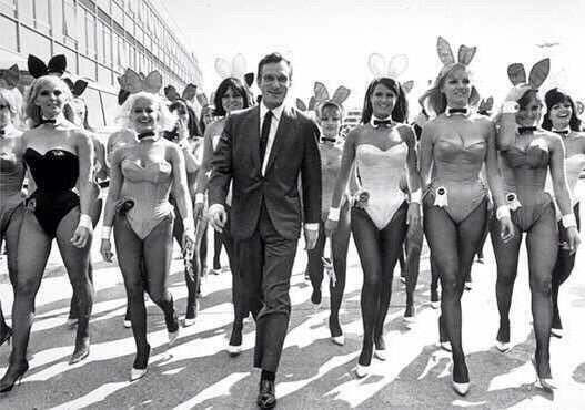 MarkHassellX's tweet photo. RIP Hugh Hefner. He was an icon of the 20th century. 

To all the upset Playboy Bunnies just know that I am here for you. DM me anytime. https://t.co/NweIrQaktF