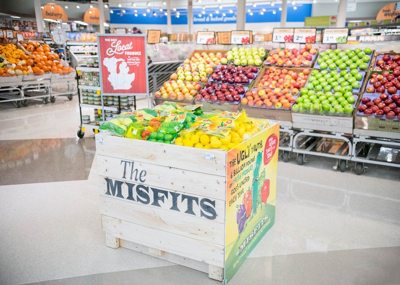 IdeasThatCompel's tweet image. Hats off to @meijer and its ‘misfits’ concept to reduce food waste. whtc.com/news/articles/…