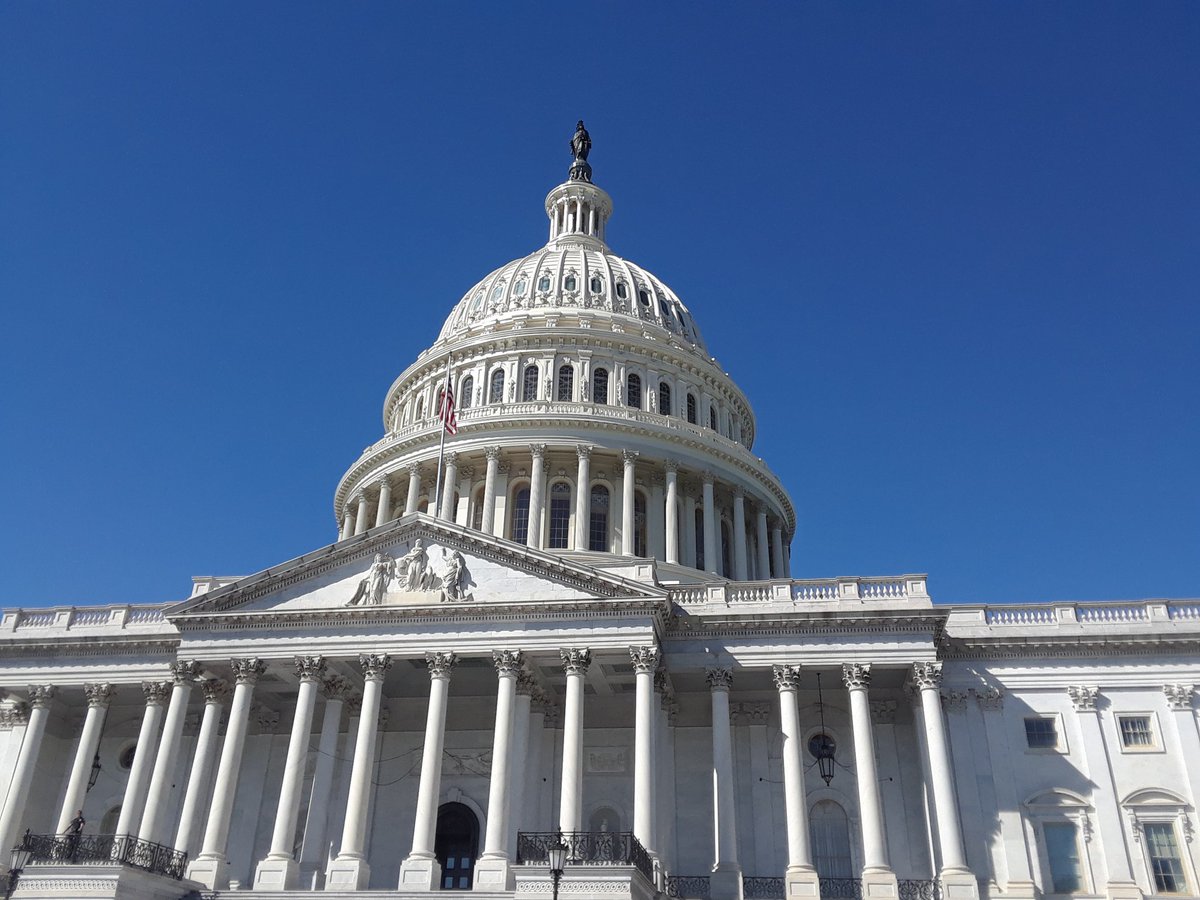 HispanicFedFL's tweet photo. #UnityOnCapitolHill aborda crisis en #PuertoRico y #Dreamers @HispanicFed https://t.co/10VVafRwaV