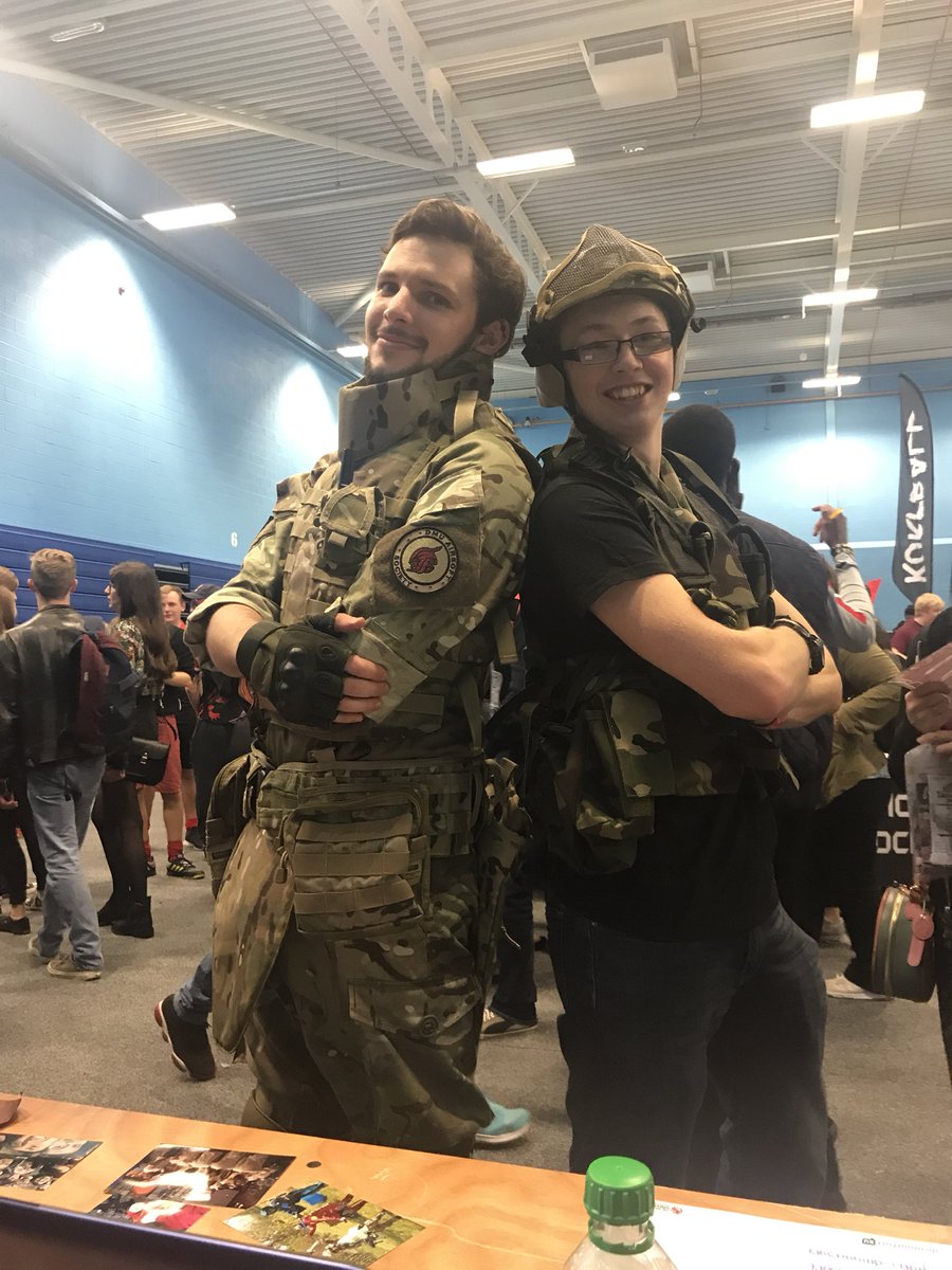 DMUAirsoft's tweet photo. Greg and Matt are here at the QE2 helping recruit freshers! #freshers2017 #Freshfest17 #ActivitiesFair17 https://t.co/9q6t81Clrb