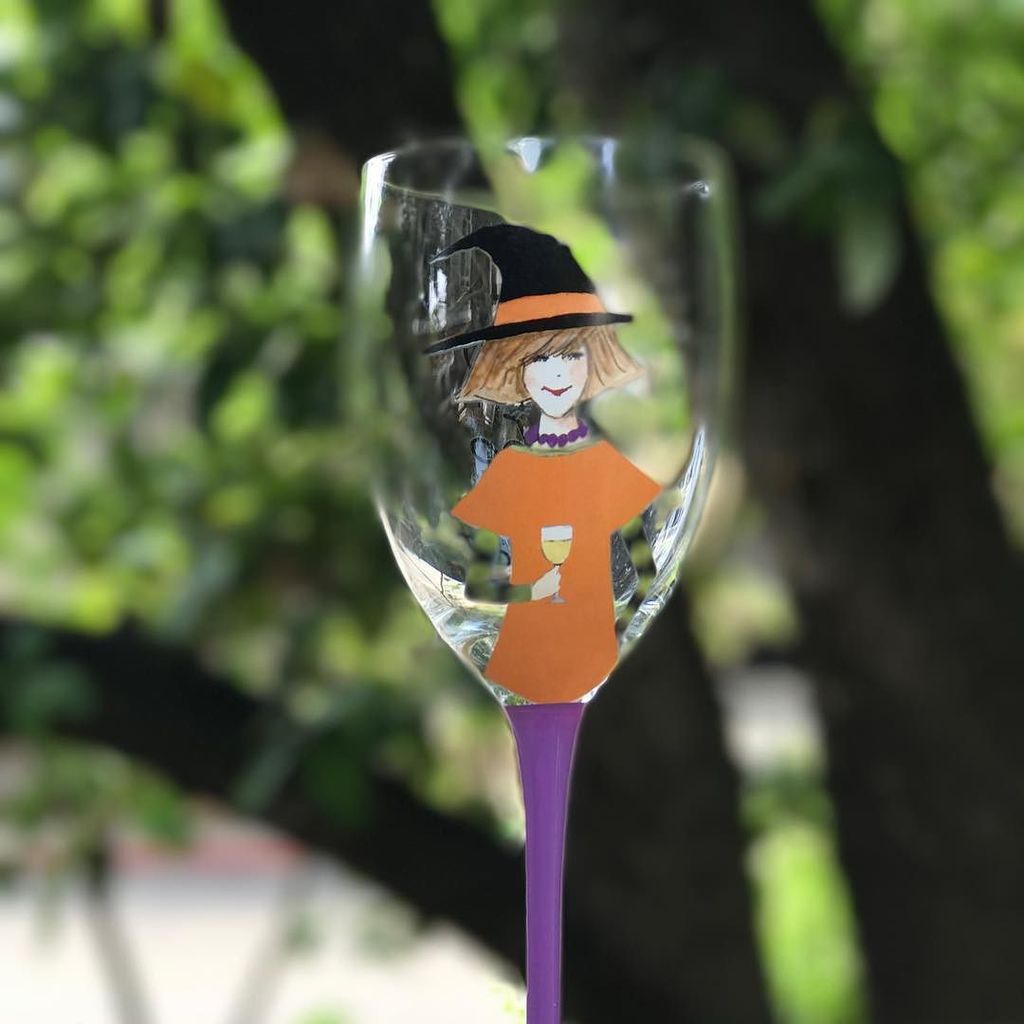 culinariasa's tweet photo. Cheers Witches! This fun run is going down October 28th filled with great wine, CANDY, and a lot of treats at the end. Run in costume, walk… https://t.co/N69tAV0M0h