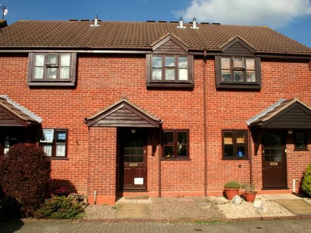 This 2-bed house - mid terrace is one of many great #properties we have on offer in #Worcester ldrs.ly/0Sa35