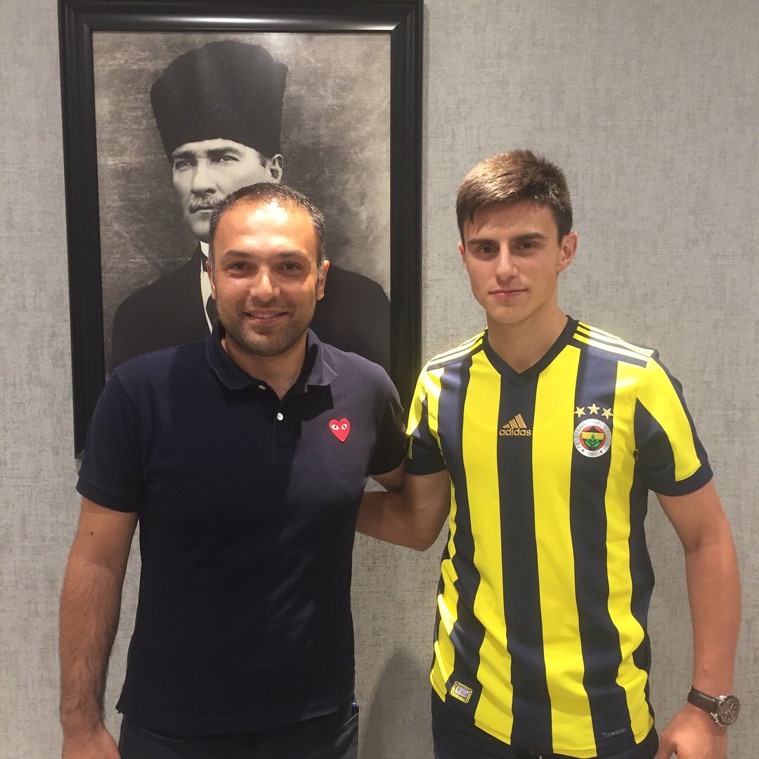 ngjosevski's tweet photo. OFFICIAL:
Elif Elmas signed 5 years contract with Fenerbahce 🇹🇷.
Ileri Fenerbahçe 💛💙
⚽️ 🇲🇰💛💙🇹🇷⚽️ https://t.co/ihUSZBnTA7