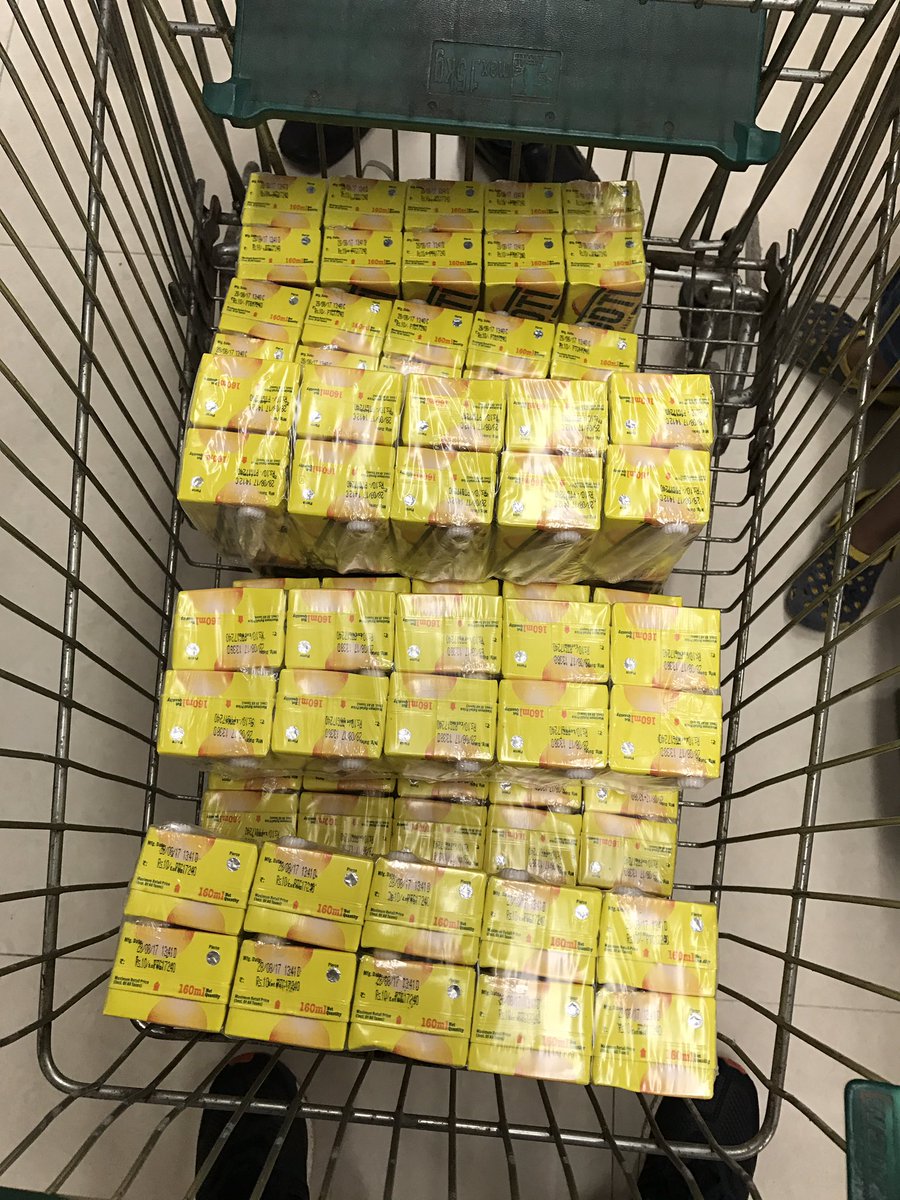 srutafoundation's tweet photo. Cakes, frooti &amp; biscuits donation 
#SrutaFoundation #Dussehera2017 [2/2] https://t.co/eGwJvOZWrs