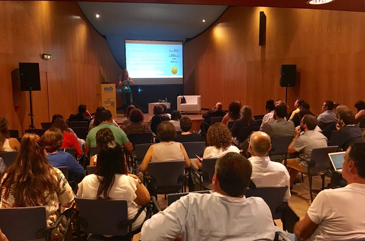 vmzelius's tweet photo. Un consejo maestro de @martacuenca_PR para atajar una crisis de comunicación: contener la rumorología y ganar cuota de voz #ovb17 https://t.co/j9aXk8z68e