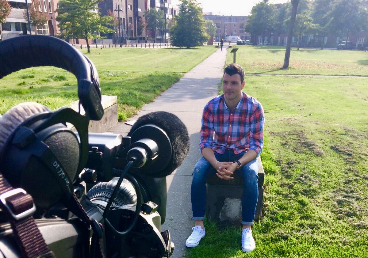 🎥 FC Twente TV in gesprek met Haris Vučkić. Morgen (18.00 uur) in de uitzending op @FOXSportsnl.
<a href="/VuckicHari29/">HarisVučkić Official</a> 
#⃣#fctwente