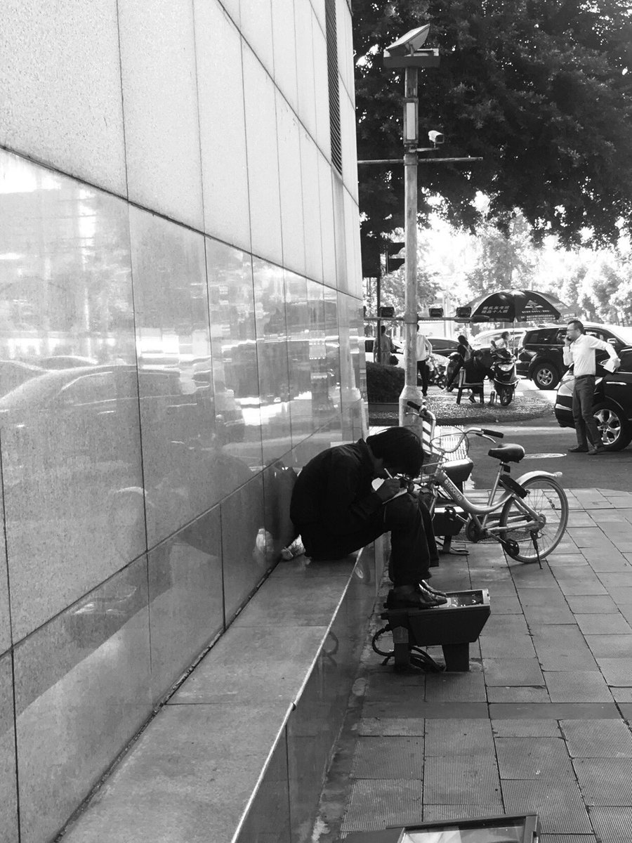 这世间，总会有些人和事，让你为之动容