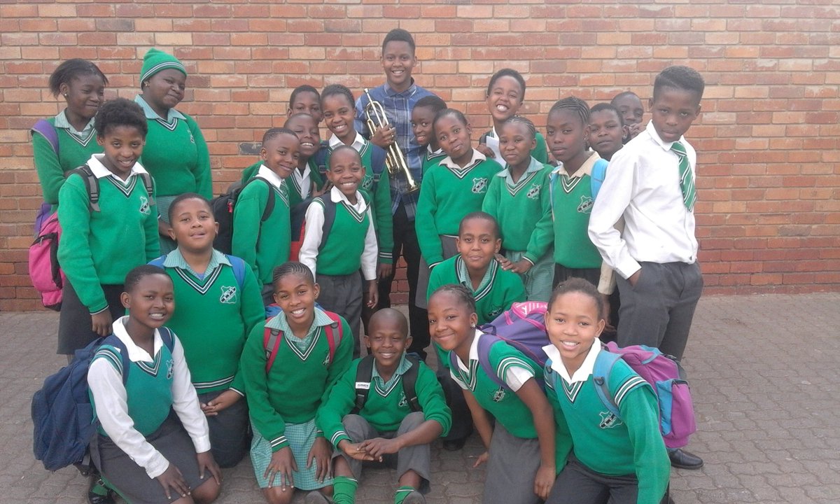 3AngelsProject's tweet image. Damaine Johnson our PM and Head of Music Projects running his Music and Trumpet Programme at Keketso Primary