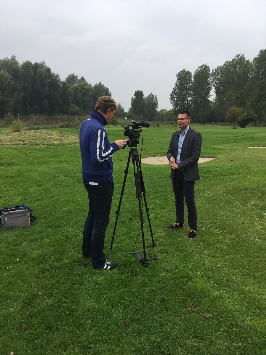 HuisvoordeSport's tweet photo. Opnames promofilm #partnerplatform in volle gang tijdens relatiemiddag! @sportstroom #blijfbewegen https://t.co/Ybjbc81Th3